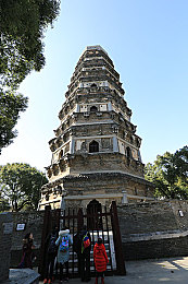 色多多视频下载引发热议:霓虹狂飙内置视频编辑功能引发争议,开发者回应将优化审核机制-3