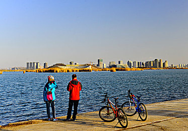 :硬核赛车新作今日上线,真实物理引擎挑战驾驶极限-4