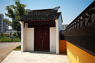 三上悠亚办公室：昼夜交织，都市白领的极速双面人生-2