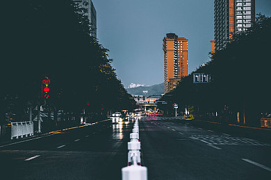 好看先生TV传媒：极致视觉竞速时代来临，高画质赛车游戏全面解析与攻略指南