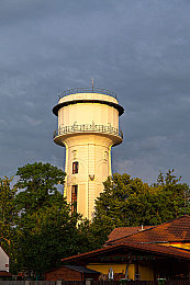 男生把困困伸进女生困困困：睡眠传染竞速游戏今日发售，巧妙策略让对手赛道打盹夺冠