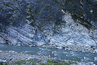 黄色软件免费下载0PP0：极速狂飙掀起街头赛车科技改装新风暴，沉浸体验征服赛道-2