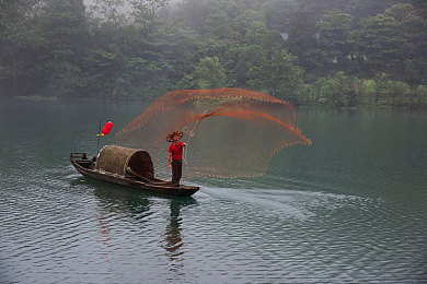 2025黄色应用：赛博朋克竞速新作上线，深度改装与动态都市引爆驾驶狂潮-1