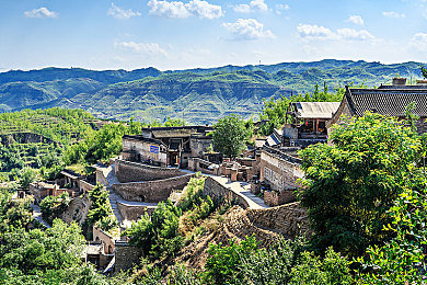 斗罗大陆成人版：魂师驾驭钢铁坐骑，硬核竞速融合武魂觉醒新游今日上线-2