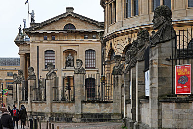 亚洲第一页综合：墨西哥画卷，驰骋于速度与文明的狂欢盛宴-2