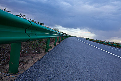 黄色软件下载安：极速涂装，墨西哥地平线上的耀眼飞驰