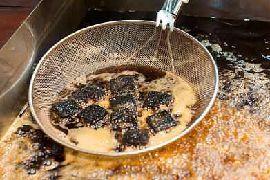 黄色软件下栽3.3.3.:霓虹都市,黄金涡轮的虚拟狂飙与改装风暴-3