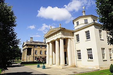 女生把困困放在男生的困困里：梦境竞速今日上线，首创疲劳驾驶心理战玩法