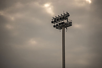 李梓熙香港摄影师合作作品:虚拟偶像联手摄影大师,赛博港风席卷地平线竞速世界-1