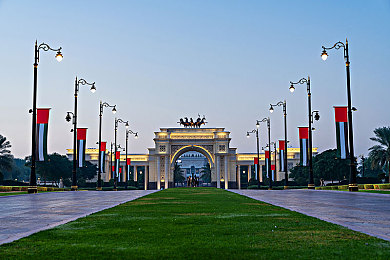 被扒开腿狂揉花蒂高潮：《赛道花冠》今日上线，极致拟真驾驶引爆感官，专业玩家称其重塑竞速体验