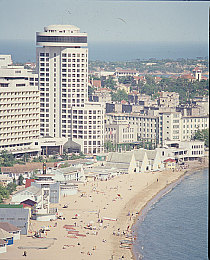 男生捅女生的软件：极速穿刺革新竞速玩法，智能软件引领赛道策略交锋-3