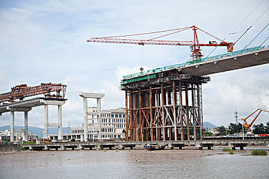 初中生张婉莹：极速学园，在学业与赛车的平衡中改装未来