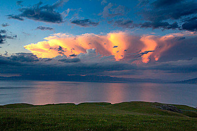 十大app污：极限狂飙暗夜追击，隐藏改装引爆街头赛车新体验-2