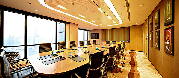 国产成人av.：硬核赛车新作今日上线，极致拟真挑战专业玩家-2