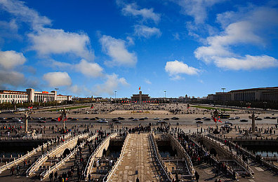 麻豆 无码 国产：方向盘上的故土，沥青间的温度-3