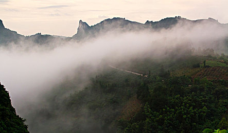 不用播放器的Av：沉浸驾驶新境界，关闭界面感受纯粹竞速乐趣
