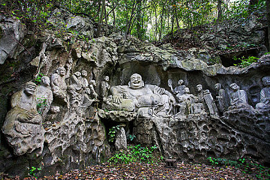 明星ai造梦工厂：虚拟车手养成新纪元，AI驱动竞速传奇今日开启-3