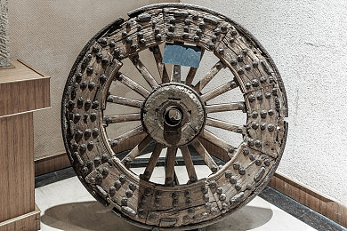 黄色软件链接：赛车游戏改装热潮背后的合法与风险之争-2