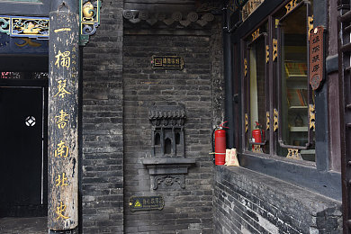 男生女生在床上躺着APP：霓虹飞车夜间模式，躺着征服赛博朋克赛道-4