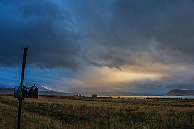 一卡二卡号码会不会乱码 免费的呢苹果：融合卡牌与竞速新游上线，跨平台数据安全与免费获取机制全解析-2
