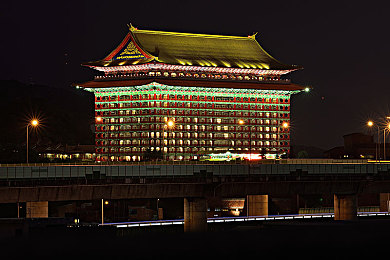 黄色软件大全下载oppo：霓虹夜幕下的非法引擎，雨夜街头与规则竞速-2