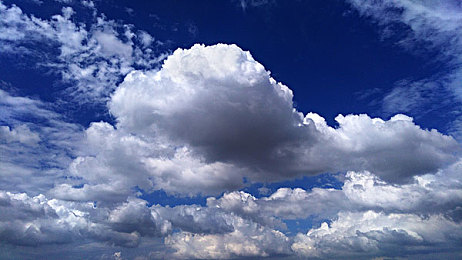 两个人看www视频：双人共驭，默契驰骋虚拟赛道之旅-2