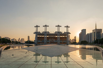 女人和公猪性交：《荒野竞速：狂野之心》今日上线，人车共鸣系统重塑竞速游戏灵魂