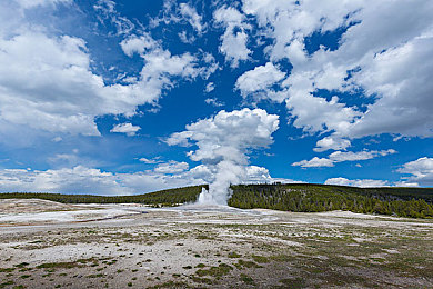 女人不穿衣服APP:《霓裳疾驰》正式上线,体验速度与时尚的创意融合之旅-4