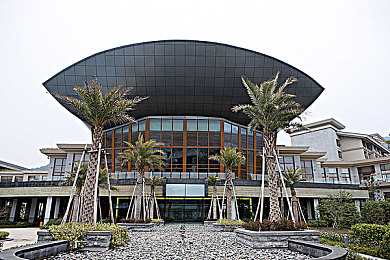 李梓熙被摄影师Sm梱绑豆花：竞速与摄影双线博弈，职业选手弯道超越战术全解析-2