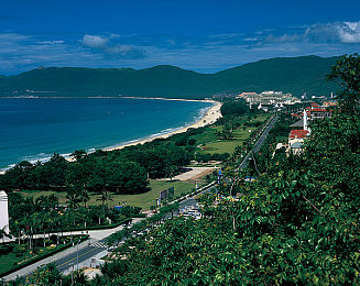 美女脱衣服的视频软件：极速幻影正式上线，赛车与虚拟偶像自定义系统引爆玩家社区-2