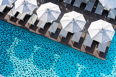 天天干天天插天天舔：极速永驻，弯道诗行，每日竞速的沉浸艺术