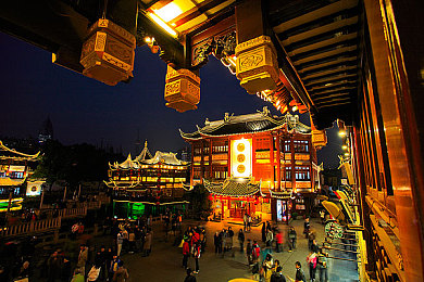 黄色软件vivo大全：霓虹飞车，都市极速传说，视觉狂飙盛宴-2