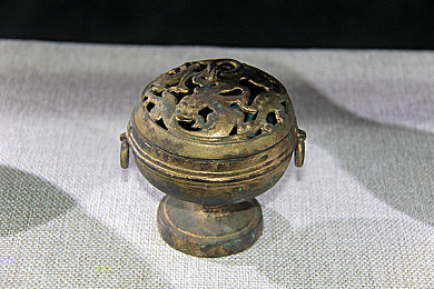 91精东：极致操控，东方美学，赛车游戏的精准驾驶艺术-3