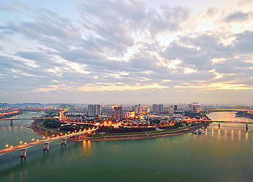 破解版黄色软件：地平线传奇，墨西哥画卷上的色彩寻宝之旅