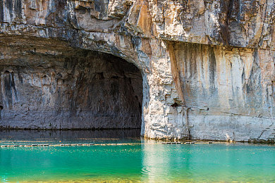 xvdevios安装包中文免费版V1.3.1安卓:极速狂飙新版本全面升级,深度改装与真实驾驶体验引爆竞速热潮-1