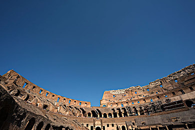 艹逼app:硬核赛车新作征服者上线,极致拟真挑战引爆玩家肾上腺素-4