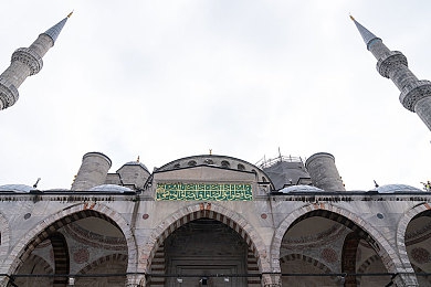 亚洲成人国产av：霓虹街影，东方极速，真实赛道风云录-2