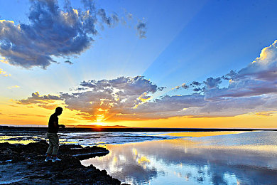 打扑克又叫又疼视频软件:策略与引擎交织,赛道王牌开启卡牌竞速新对决-2