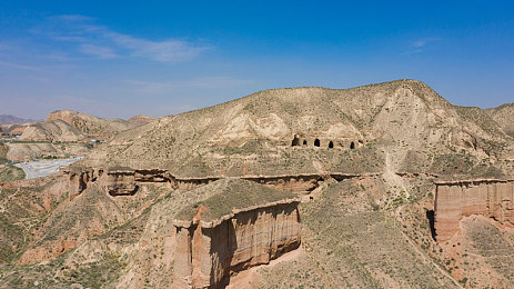 黄色软件APP3.0.3：都市快递员的叛逆速递与像素交规大冒险-3