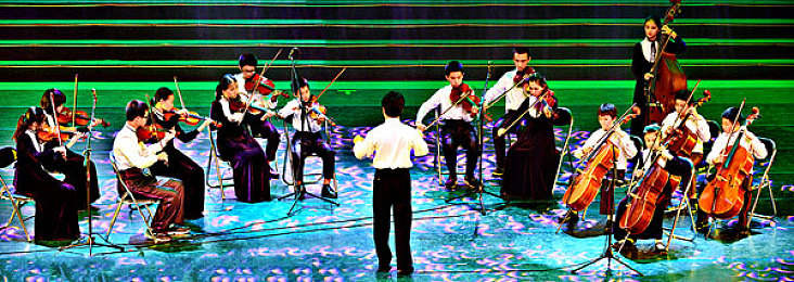 把坤坤踢到老师的句号里：荒诞校园竞速引爆热议，魔性玩法背后暗藏精巧设计-4