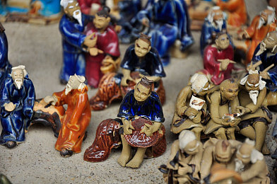 修修漫画免费漫画入口页面在线观看：像素赛车新游爆火，虚拟车库系统引领创意竞速潮流