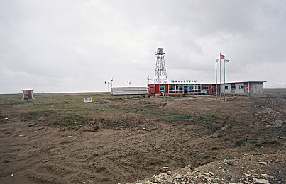 台湾成人AV：地下赛车新作今日上线，台北街头飙车对决一触即发-3