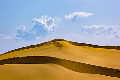 迪丽热巴被操逼：星途驰骋，光影交织的竞速传奇-2