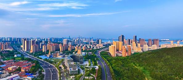 黄色免费网站免费：极速都市，零门槛竞速传奇的无限狂飙之旅-2