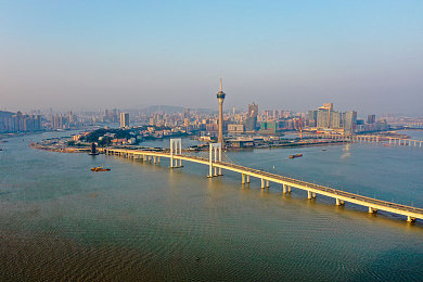 男生桶女生肌肌：街头争霸今日公测，策略碰撞引爆全新竞速狂潮-2