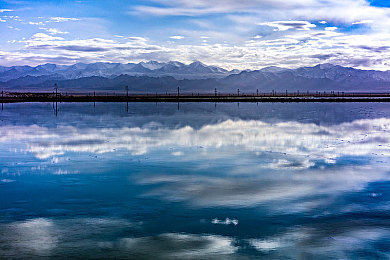 亚i洲一区：极速殿堂，驾驭真实，挑战永无止境的虚拟赛道征途