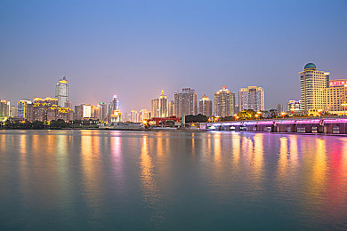 护士赤裸裸全部裸体：生化危机新作深度解析，变异敌人设计背后的恐怖哲学与生存挑战-3