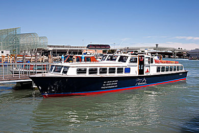 真实3p老婆的刺激经历:地平线5三人同屏竞速攻略发布,协作夺冠技巧全解析-2