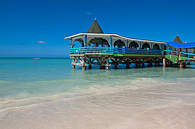 一卡二卡号码会不会乱码 免流量：《极速狂飙：数据赛道》今日上线双卡调校攻略，实现零延迟竞速体验-4