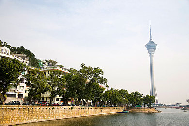 蜜桃 成人：竞速游戏新标杆，地平线系列如何让玩家从新手蜕变为赛道大师-3